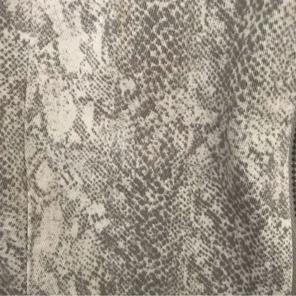 Chico’s Jacket Women Sze 12 Animal Print Cotton 3/4 Sleeves Front Zipper Pockets - Picture 9 of 11